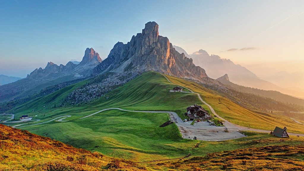 ONLY TWICE A YEAR – April 03-07 : Dolomites Dreamscape