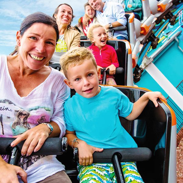 Meet-PAW-Patrol- Shows-and-Experiences-Movie-Park-main